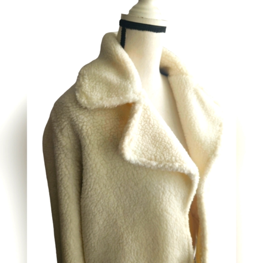Banana Republic Women's White Sharpa Lined Jacket - Picture 16 of 16